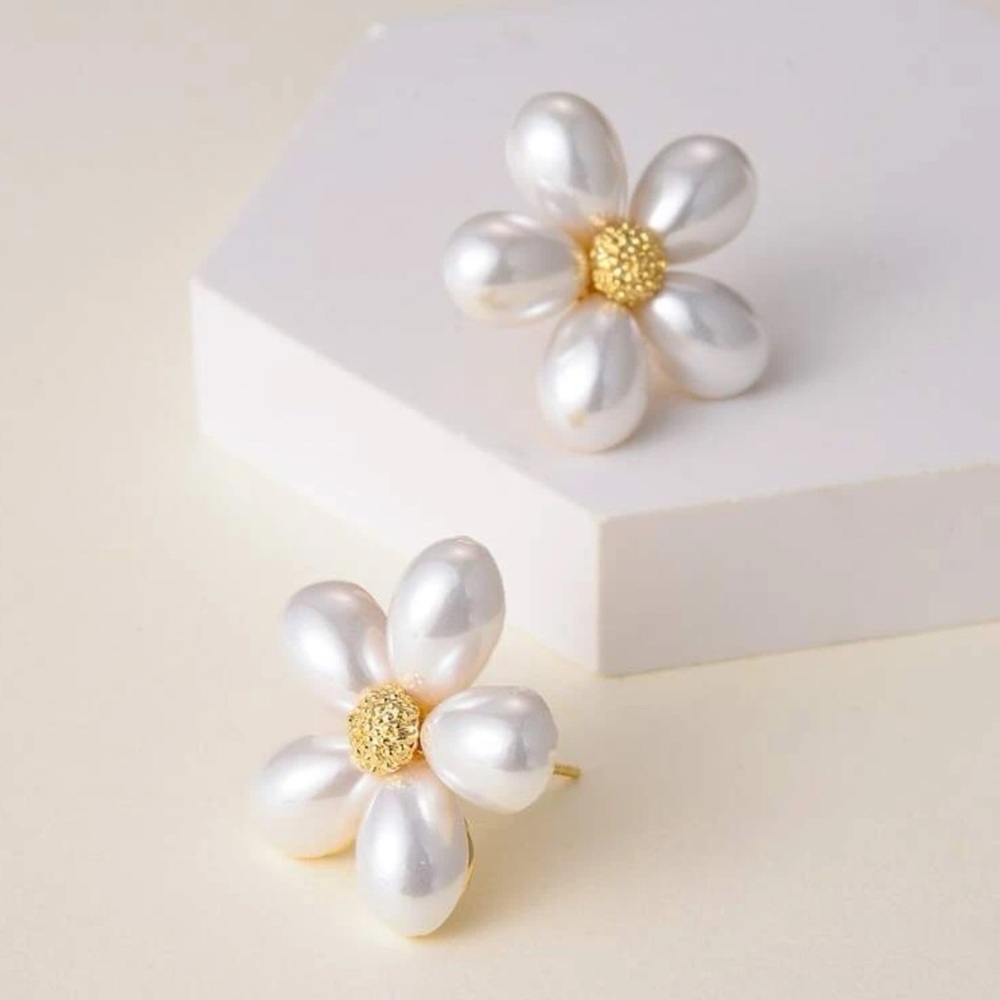 14k Gold Faux Pearl Flower Stud Earrings